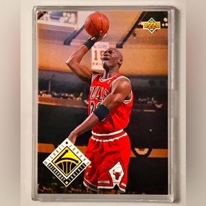 1993-94 Michael Jordan Upper Deck Chicago Bulls #438 Basketball Card W/Snap Case